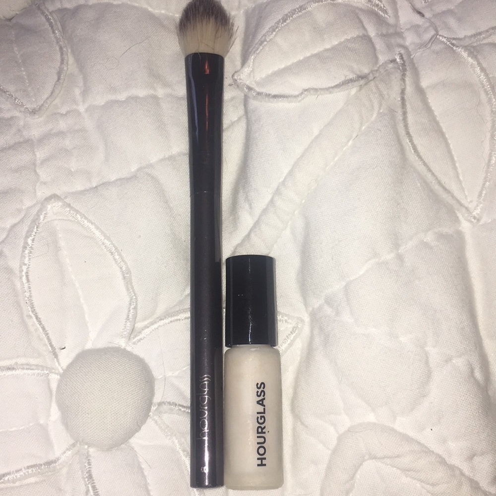 3 for $10 hourglass brush and mini primer
